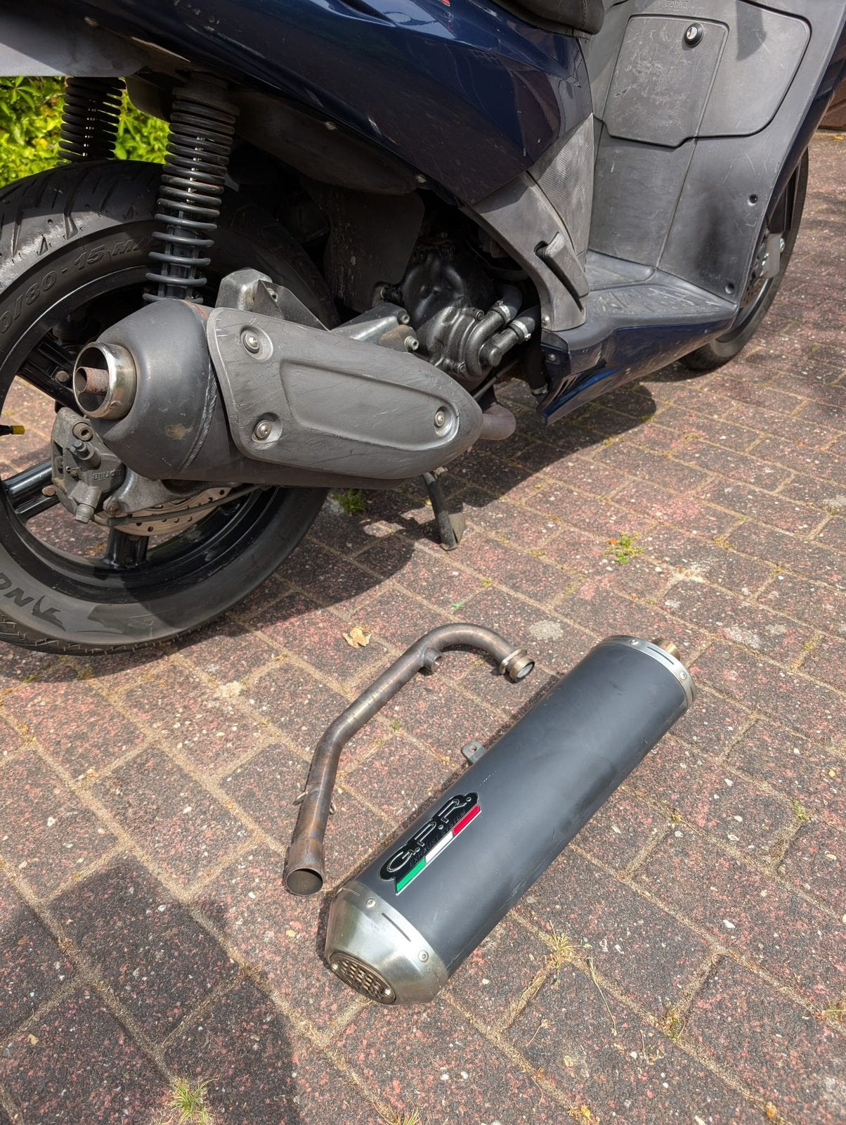 G.P.R aprillia sportcity cube 300 uitlaat, Ophalen of Verzenden, Zo goed als nieuw, Uitlaat, Piaggio