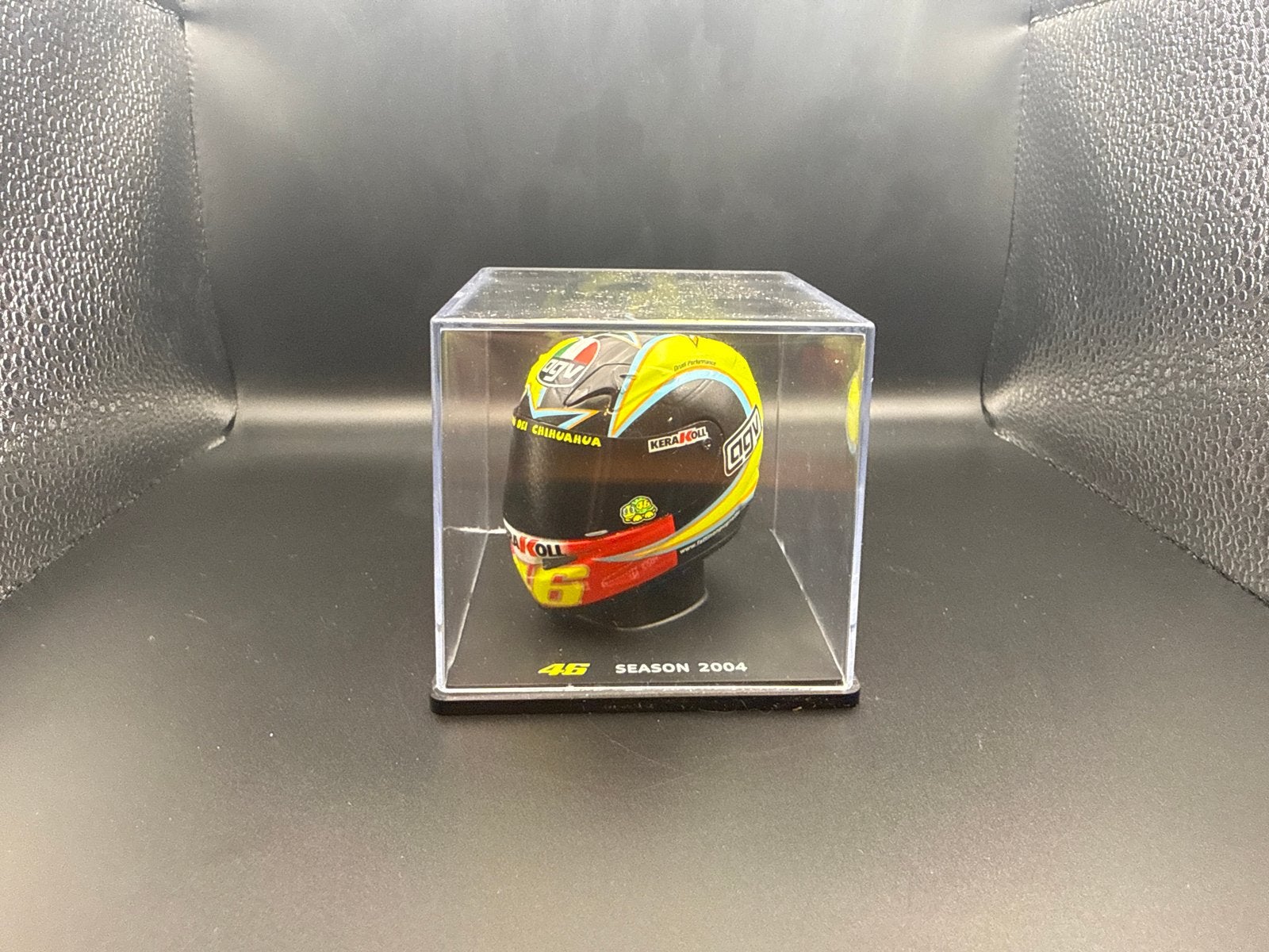 Valentino Rossi Helm Schaal 1:5 - Seizoen 2004, Overige merken, Ophalen of Verzenden, Zo goed als nieuw, Groter dan 1:32