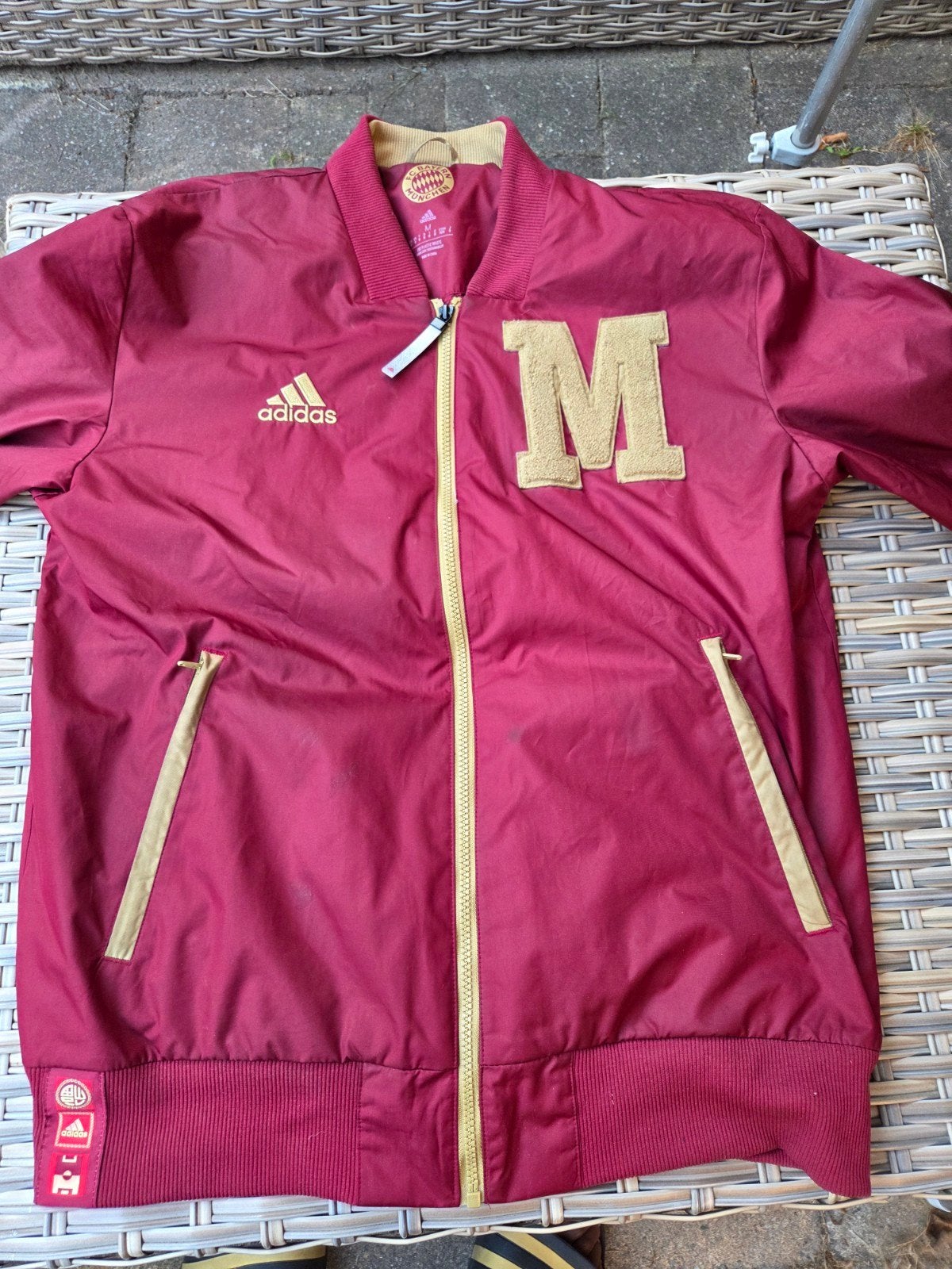 Adidas FC Bayern München Bomberjack Maat M, Kleding | Heren, Jassen | Zomer, Maat 48/50 (M), Ophalen of Verzenden, Zo goed als nieuw