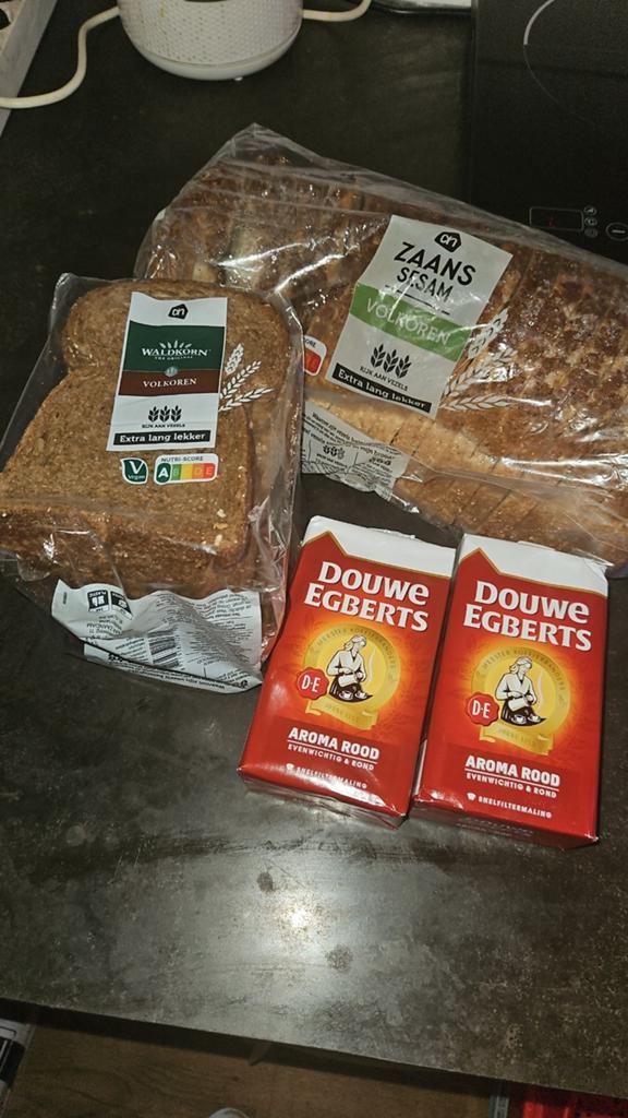 Combi : Zaans Sesam Volkoren (Bruin) brood +Douwe Egberts, Ophalen