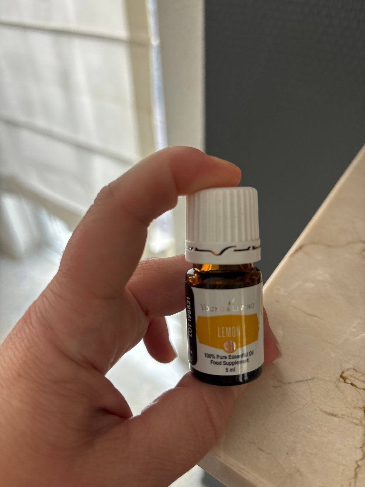 Young Living Lemon Essentiële Olie 5 ml, Ophalen of Verzenden, Nieuw, Bodylotion, Crème of Olie