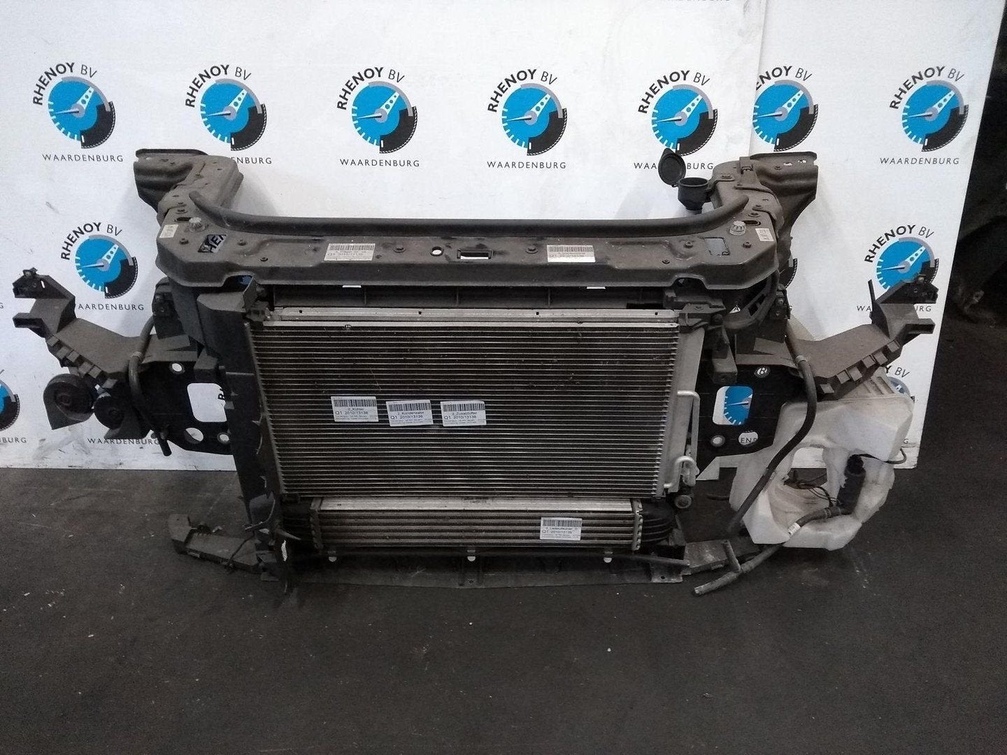 MINI (BMW) COUNTRYMAN VOORFRONT 2010, Ophalen of Verzenden, Gebruikt, Stiba lid