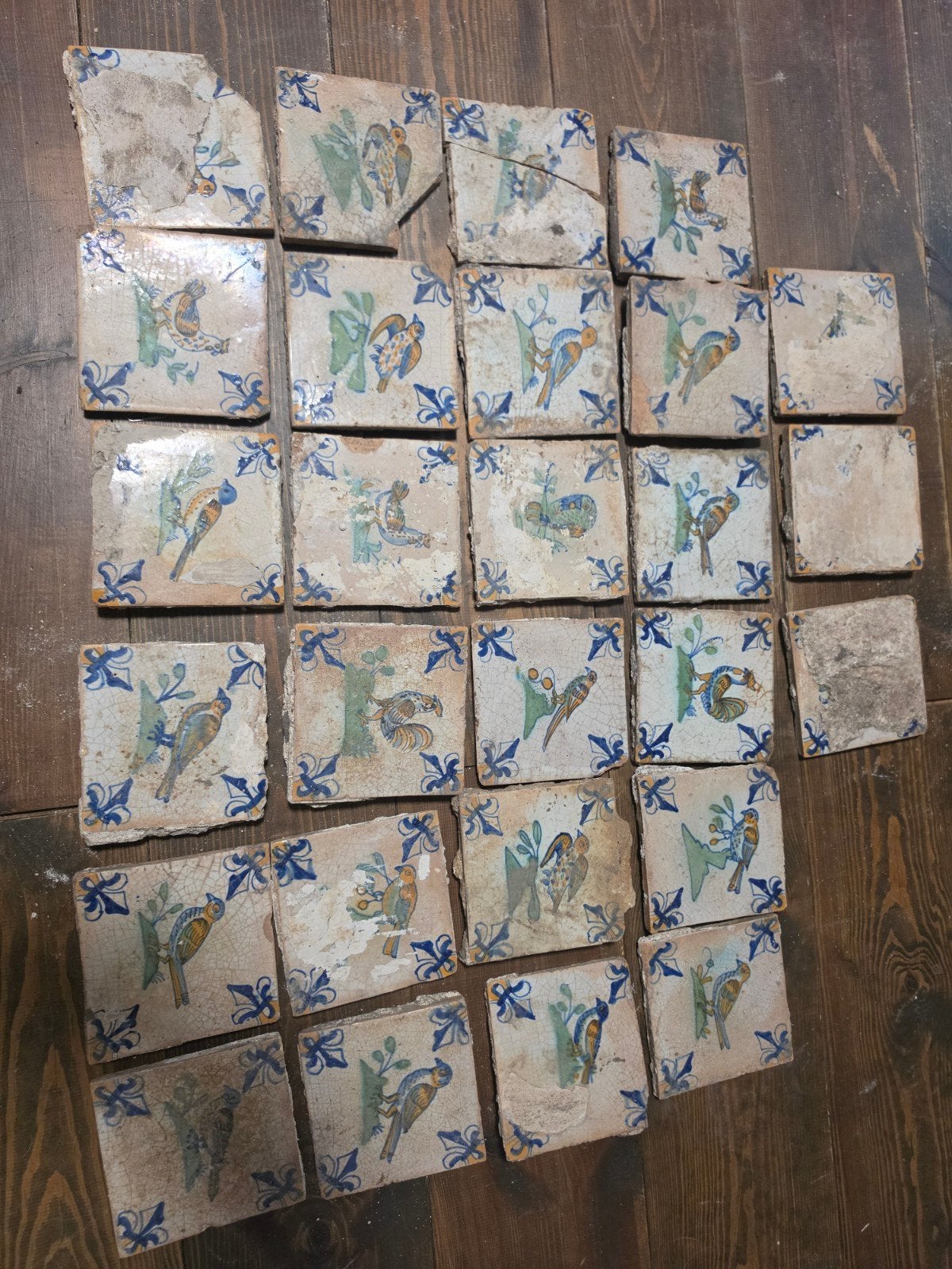 17 eeuwse tegels...vogel tablo uniek! Bodemvondst., Antiek en Kunst, Antiek | Keramiek en Aardewerk, Ophalen