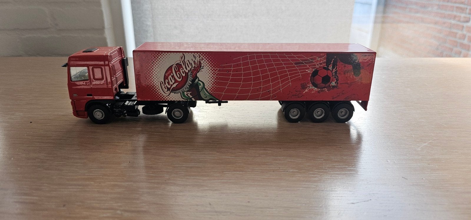TE KOOP MOOIE LIONTOYS DAF 95 XF COCA COLA  SCHAAL1:50, Ophalen of Verzenden, Zo goed als nieuw, Bus of Vrachtwagen, Lion Toys