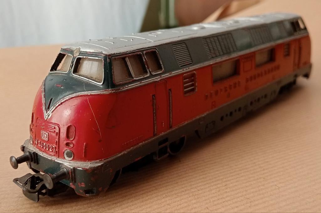 Märklin DB V200 Duitse diesellocomotief 3021. Metaal, dummy., Wisselstroom, Gebruikt, Locomotief, Ophalen of Verzenden
