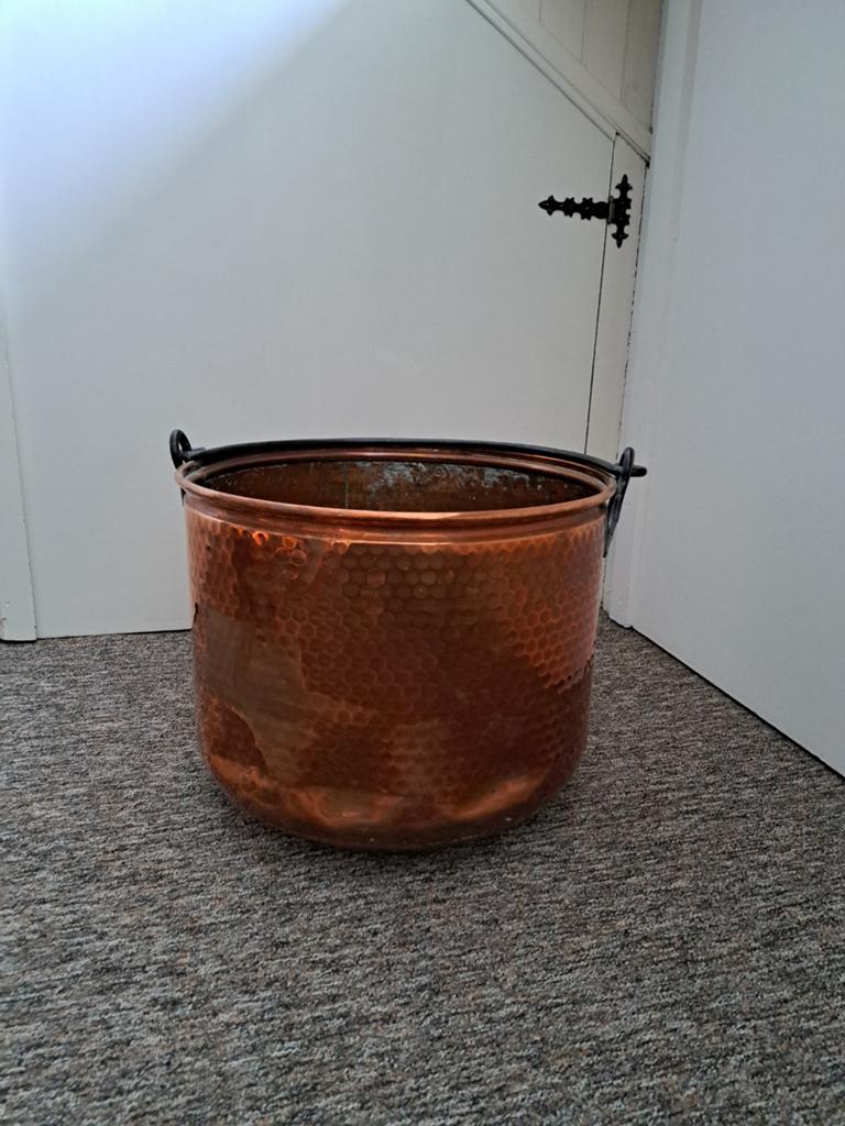 Antieke gehamerde koperen pot met handvat, Antiek en Kunst, Antiek | Koper en Brons, Ophalen