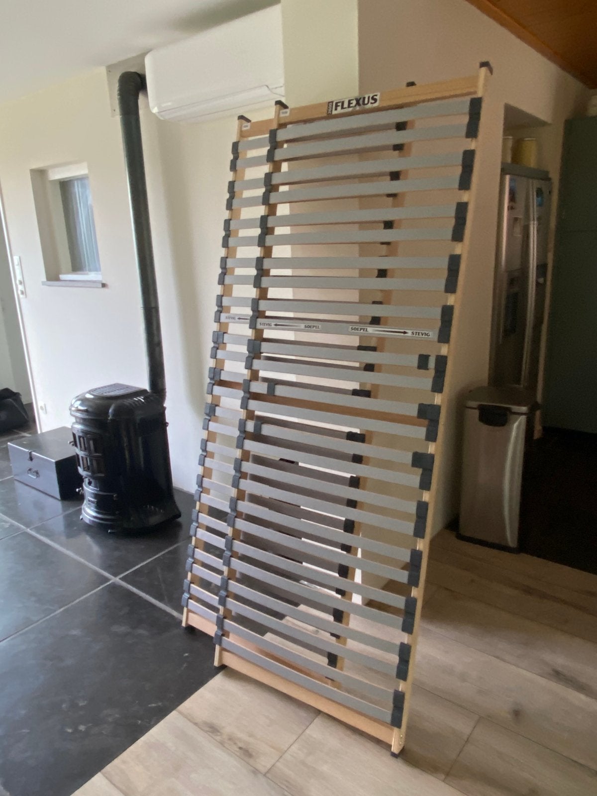 Matras + lattenbodem, Ophalen, Zo goed als nieuw