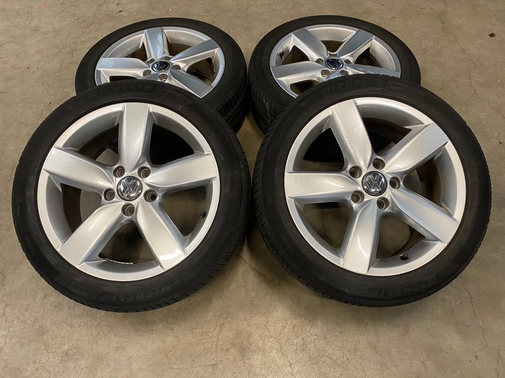17 inch originele velgen + zomerbanden Volkswagen Golf