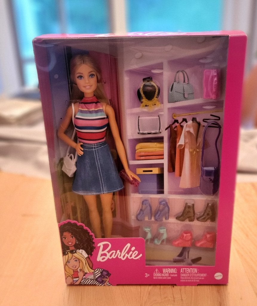 Nieuw! Barbie pop met schoenen en accessoires, Ophalen of Verzenden, Nieuw, Barbie