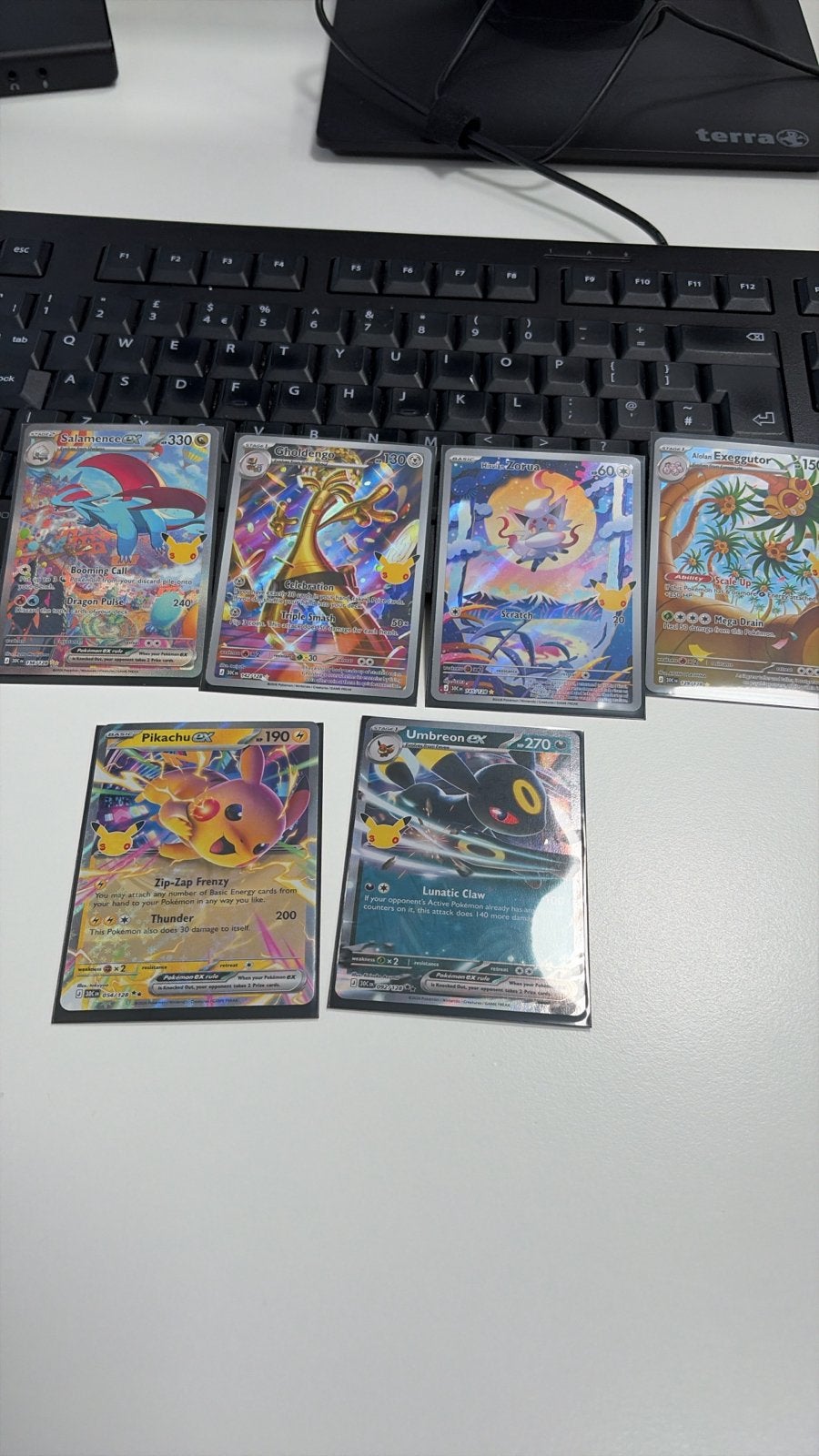 Pokémon Celebrations 30th Losse Hits Umbreon, Salamenc, Ophalen of Verzenden, Zo goed als nieuw, Meerdere kaarten, Foil