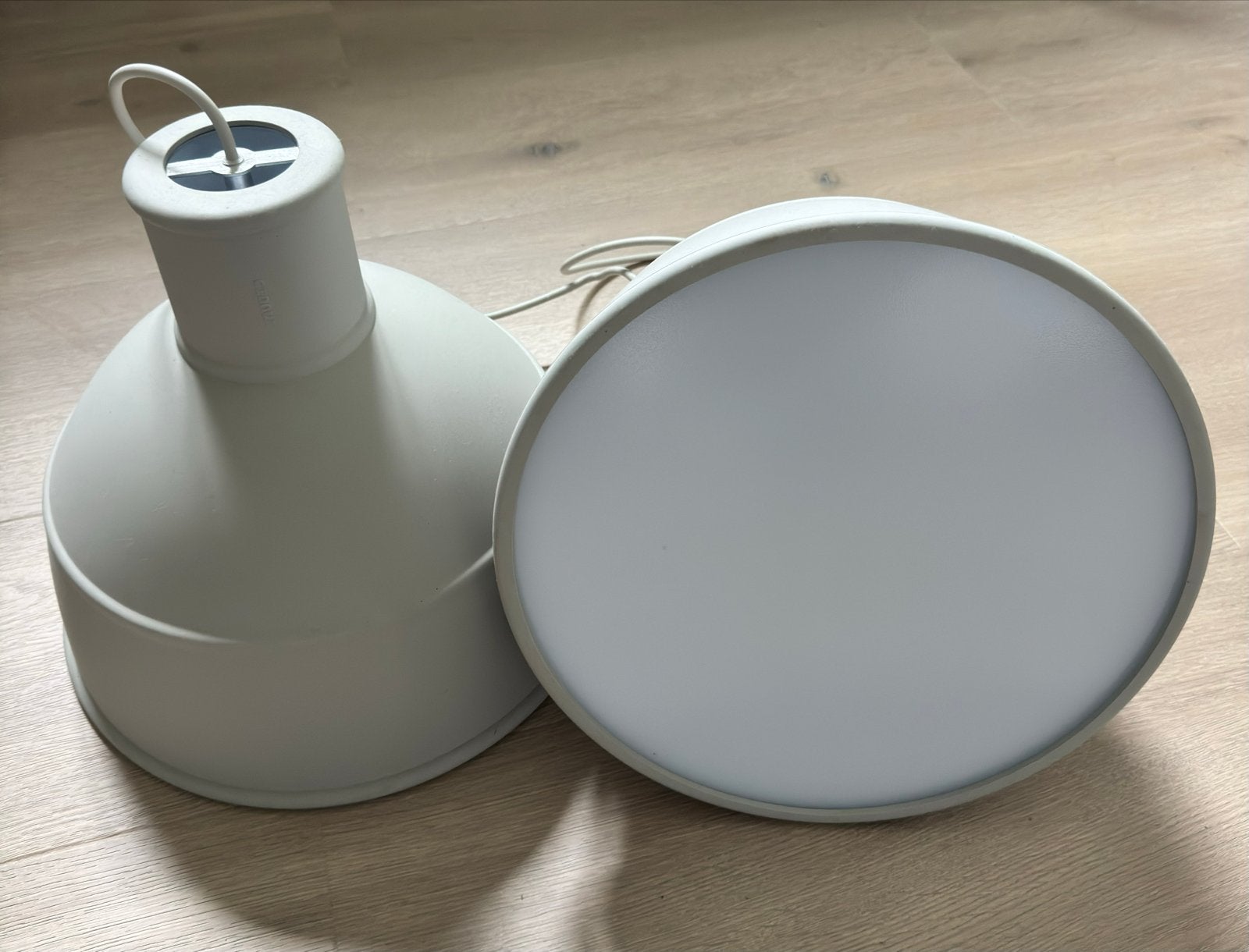 Set van 2 moderne hanglampen - Grijs, Minder dan 50 cm, Ophalen of Verzenden, Zo goed als nieuw, Minder dan 25 cm
