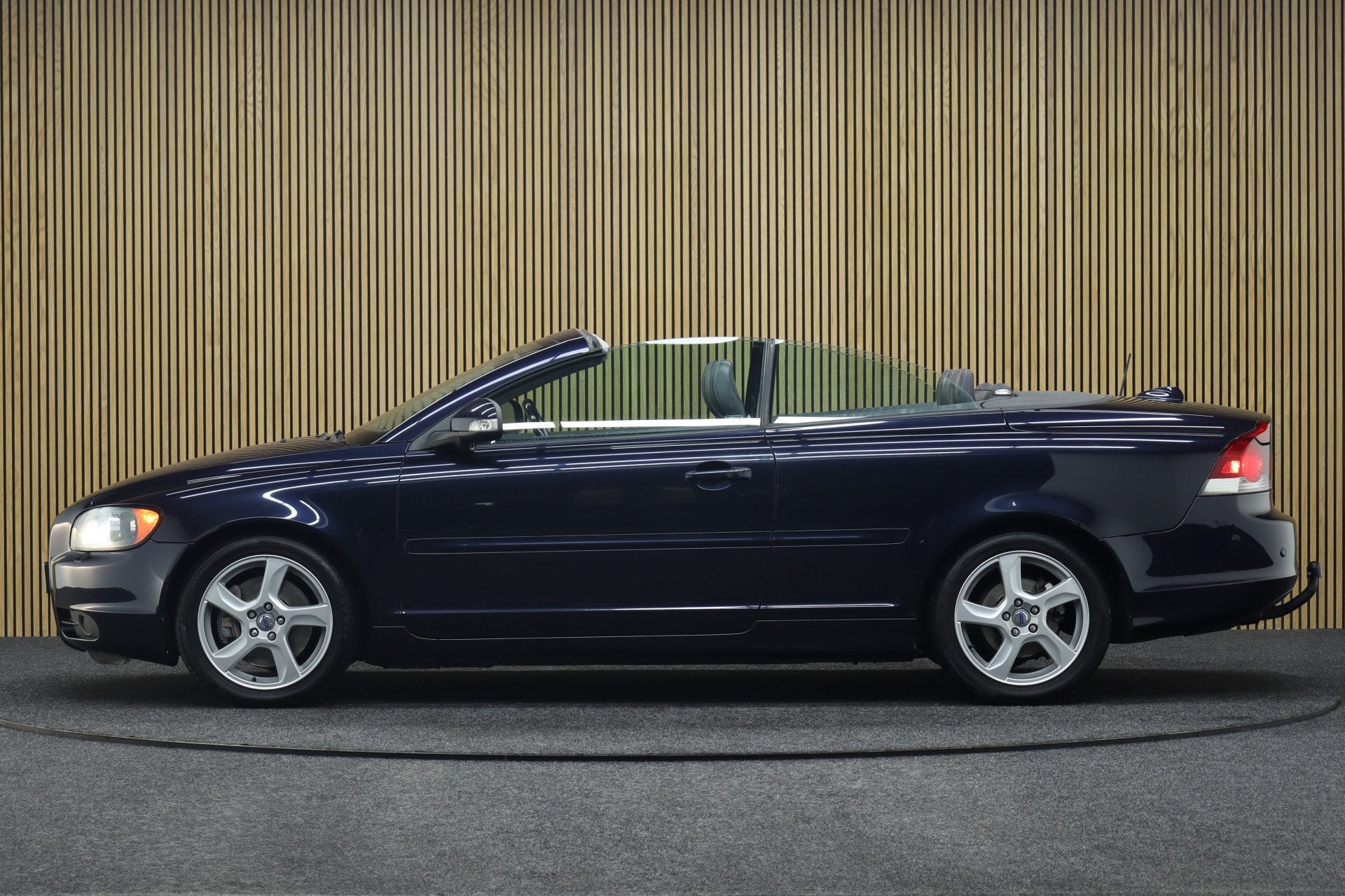 Volvo C70 Convertible 2.4 Momentum Cabrio | Elektrische Bedi, C70, Zwart, Cabriolet, Bedrijf