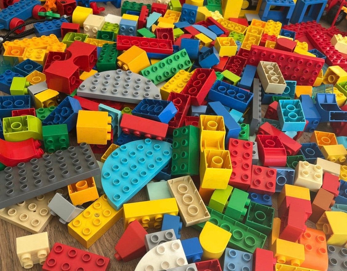 Grote partij LEGO Duplo blokken en figuren en bouwplaat, Ophalen, Inclusief minifiguren, Gebruikt, Duplo