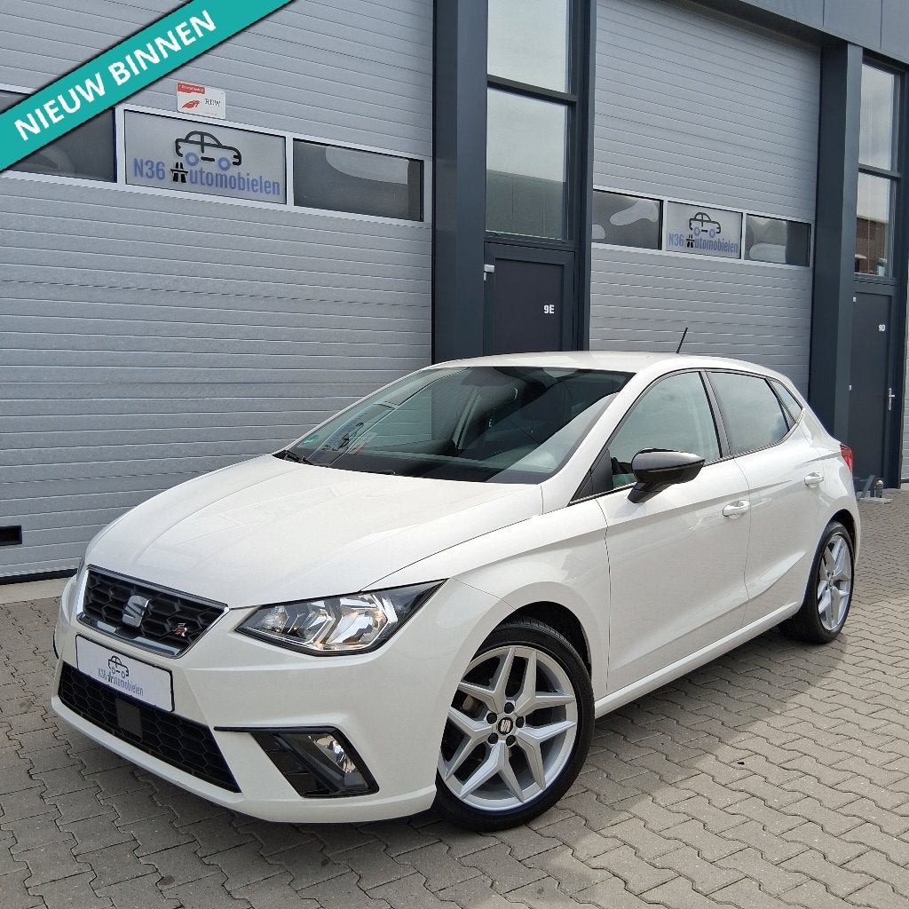 Seat Ibiza FR TSI 95PK |PDC| CRUISE| CARPLAY |DEALER ONDERHO, Auto's, Seat, Stof, 95 pk, Bedrijf, Handgeschakeld