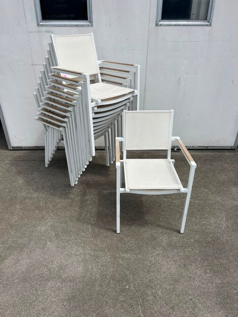 30 stuks gebruikte horeca terras stoelen wit stapelbaar, Ophalen, Gebruikt, Wit, Hout