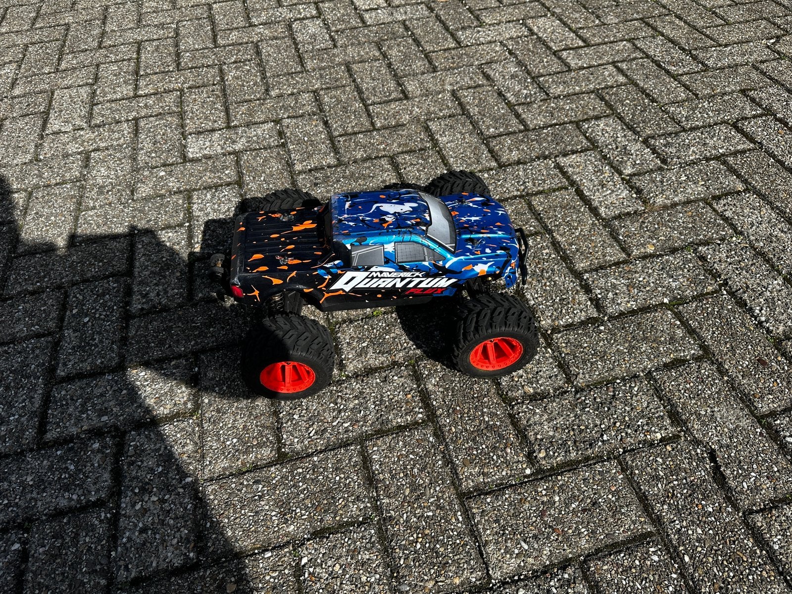 Rc auto maverick flux brushless zgan quantum, Auto offroad, Zo goed als nieuw, Schaal 1:10, RTR (Ready to Run)