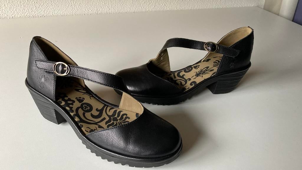 Fly London sandalen zwart maat 41, Zwart, Zo goed als nieuw, Sandalen of Muiltjes, Ophalen of Verzenden