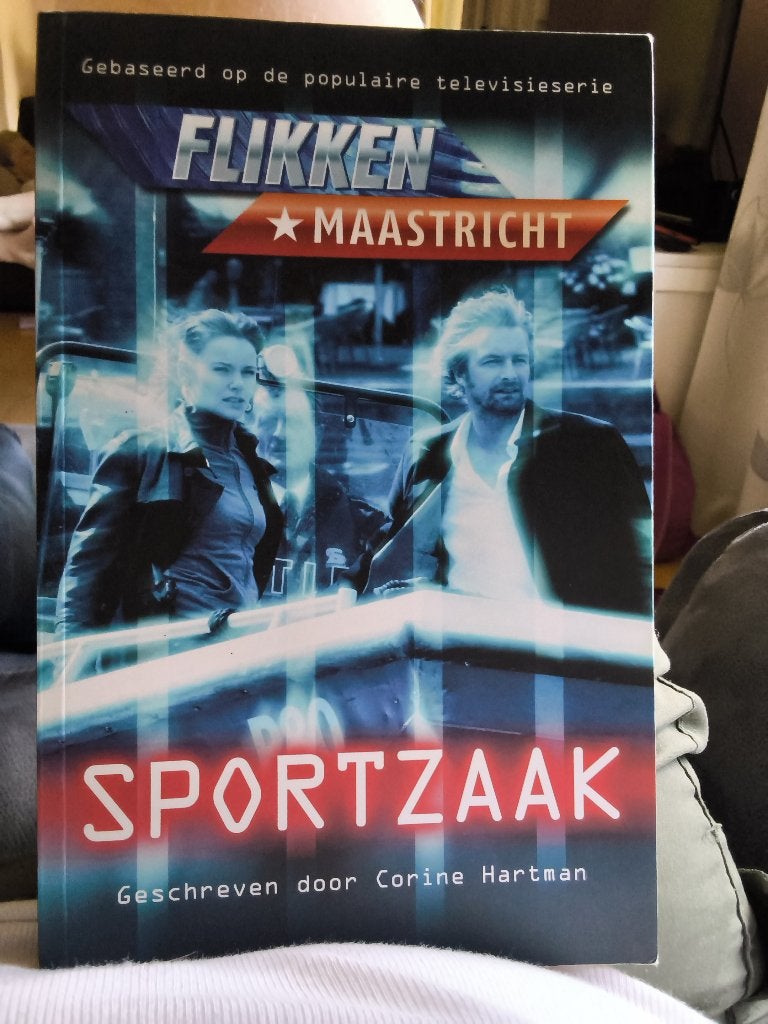 Flikken Maastricht, Ophalen of Verzenden, Gelezen, Corine Hartman