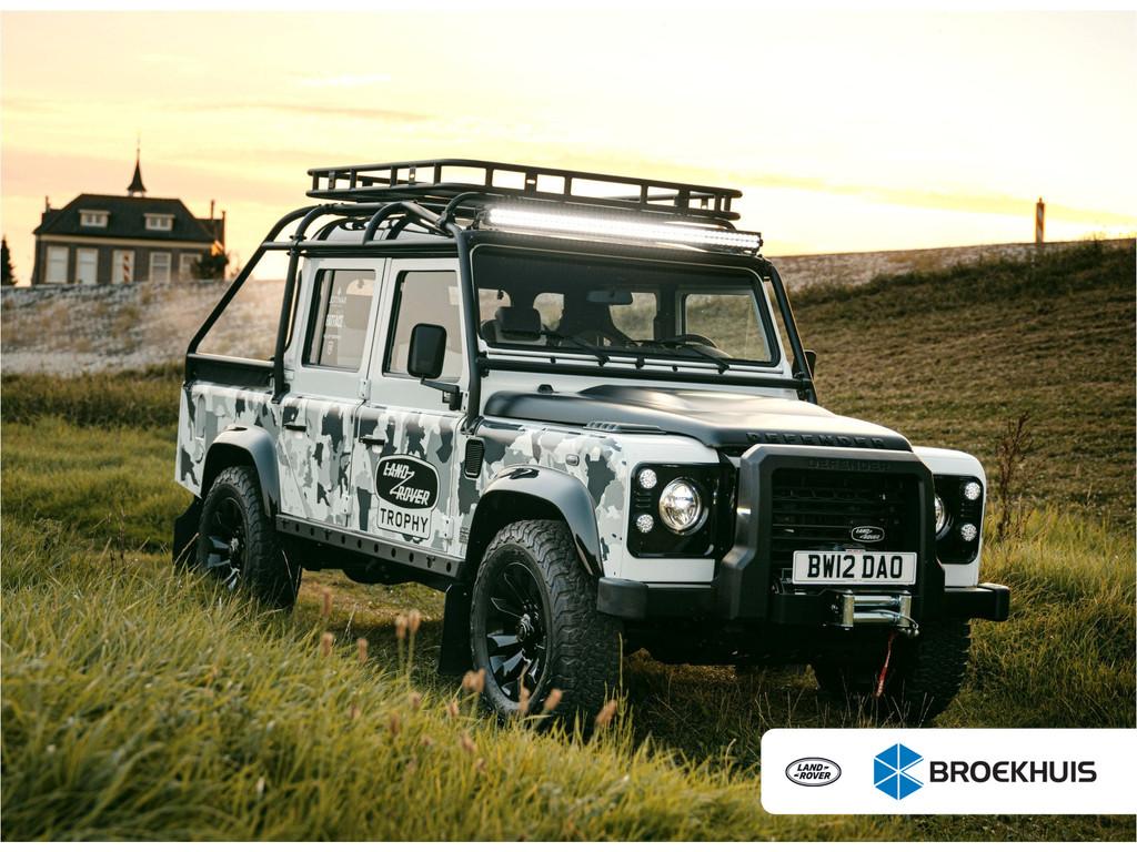 Land Rover Defender 110 Crew Cab TROPHY 2 Works V8, Auto's, 12 maanden, Gebruikt, Wit, Onderhoudsboekje