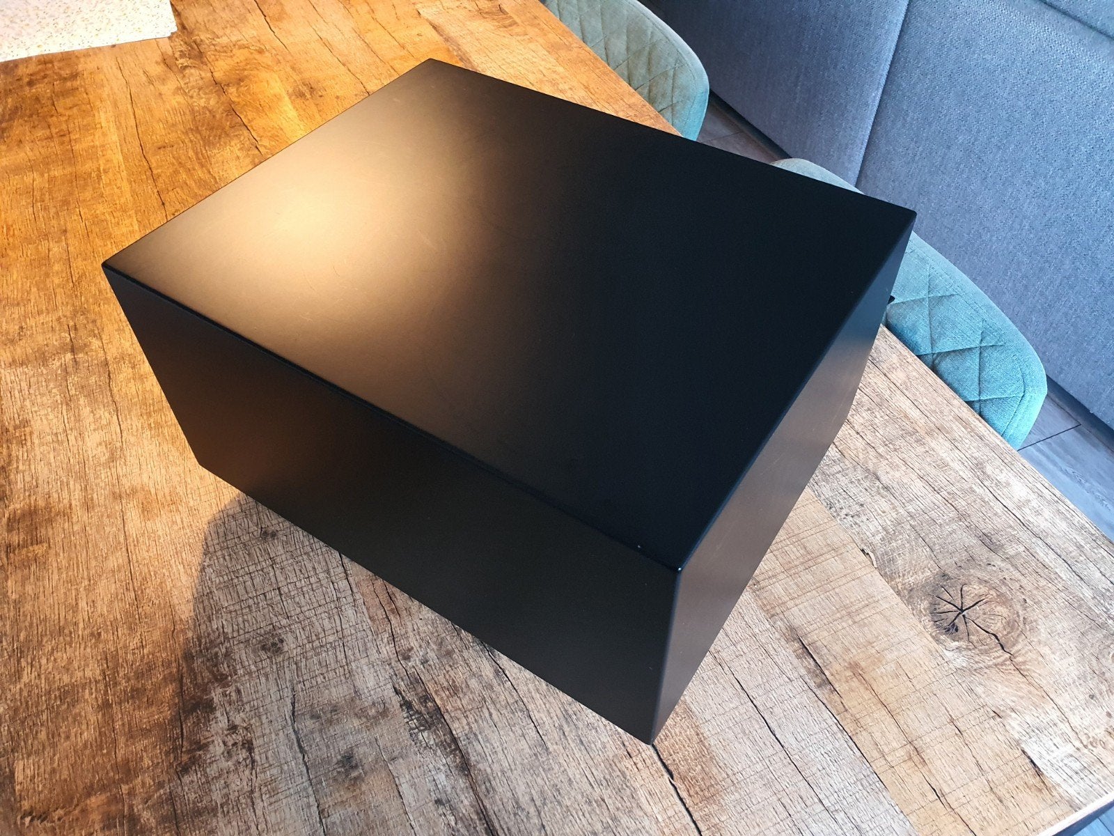 Loewe SUB 525 Subwoofer - Krachtige Bass voor Thuisbioscoop, Overige merken, Subwoofer, Ophalen of Verzenden, Zo goed als nieuw