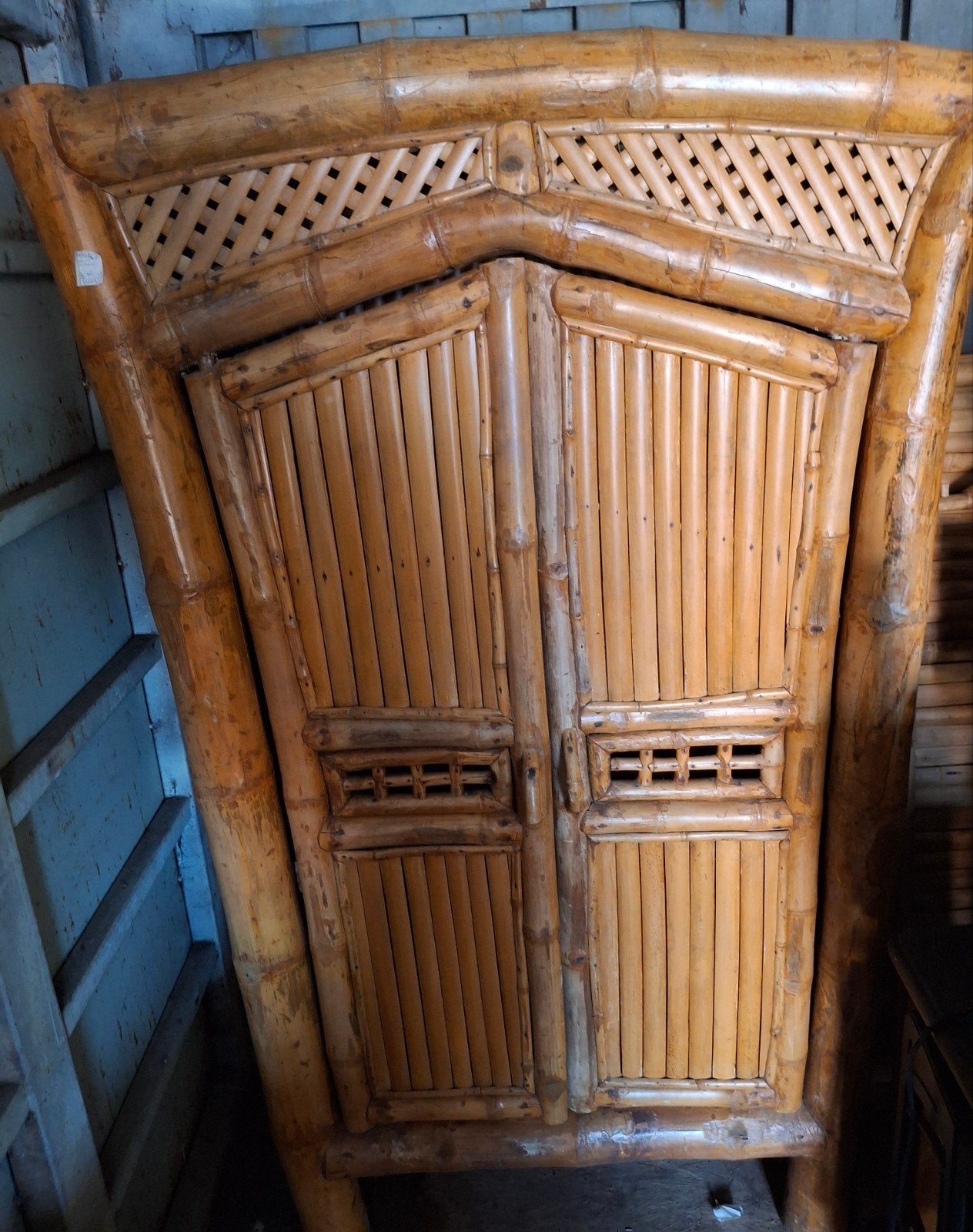 Kast bamboe, Ophalen