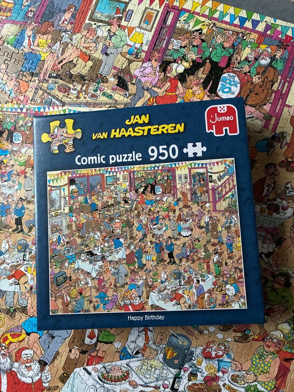 Jan van Haasteren Comic Puzzel - Happy Birthday 950+ stukjes, Ophalen of Verzenden, 500 t/m 1500 stukjes, Zo goed als nieuw, Legpuzzel