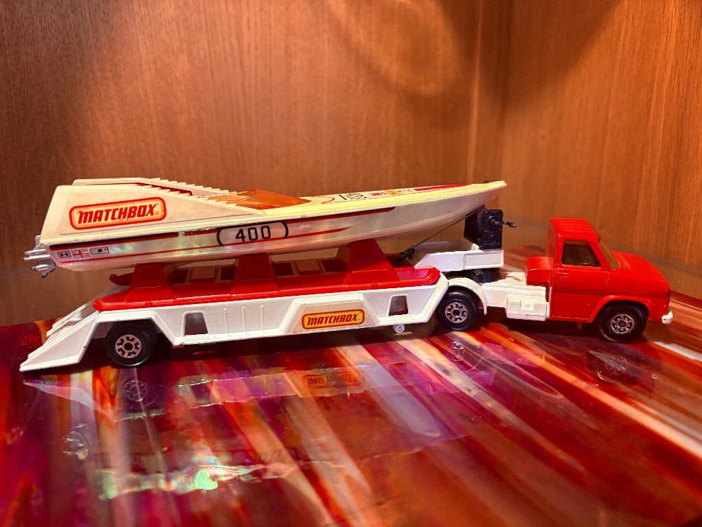 Matchbox Super Kings Ford A series met trailer en speedboot, Ophalen of Verzenden, Gebruikt, Bus of Vrachtwagen