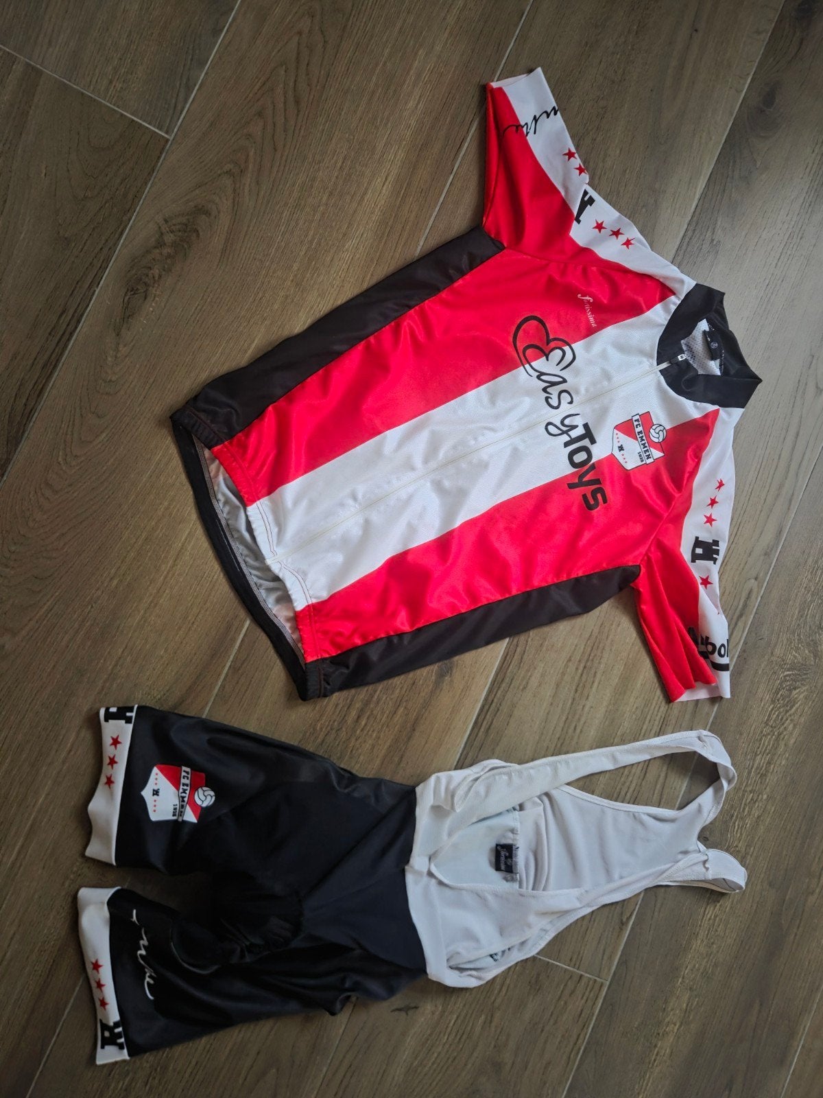 FC Emmen wielrenkleding set - shirt en broek (XL), Heren, Nieuw, Fortissima, Ophalen of Verzenden