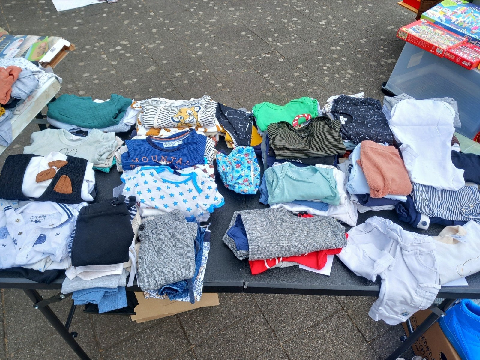 Grote partij kinderkleding en schoentjes, Ophalen of Verzenden, Zo goed als nieuw
