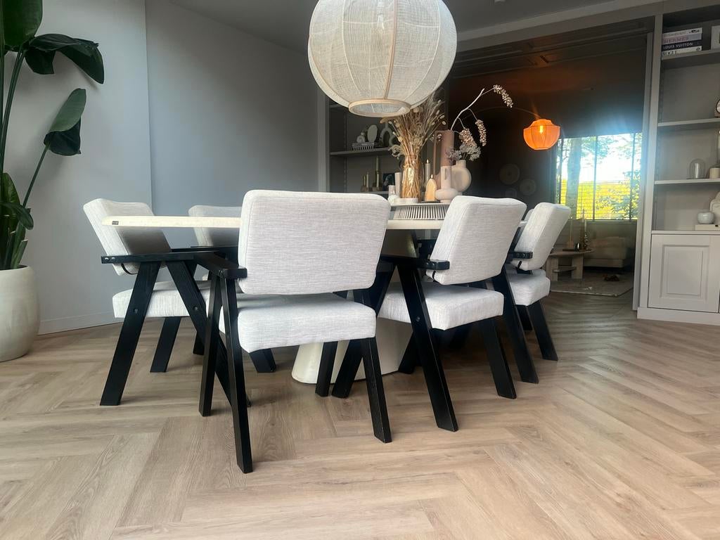 10x Karwei Yves Eetkamerstoelen Scandinavische/Japandi stijl, Huis en Inrichting, Ophalen, Stof, Scandinavisch, Vijf, Zes of meer stoelen