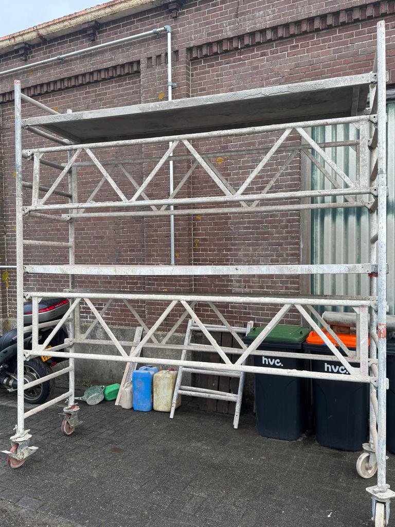 Steiger Layher alluminium, Doe-het-zelf en Verbouw, Ophalen, Gebruikt, Rolsteiger of Kamersteiger, 5 meter of hoger