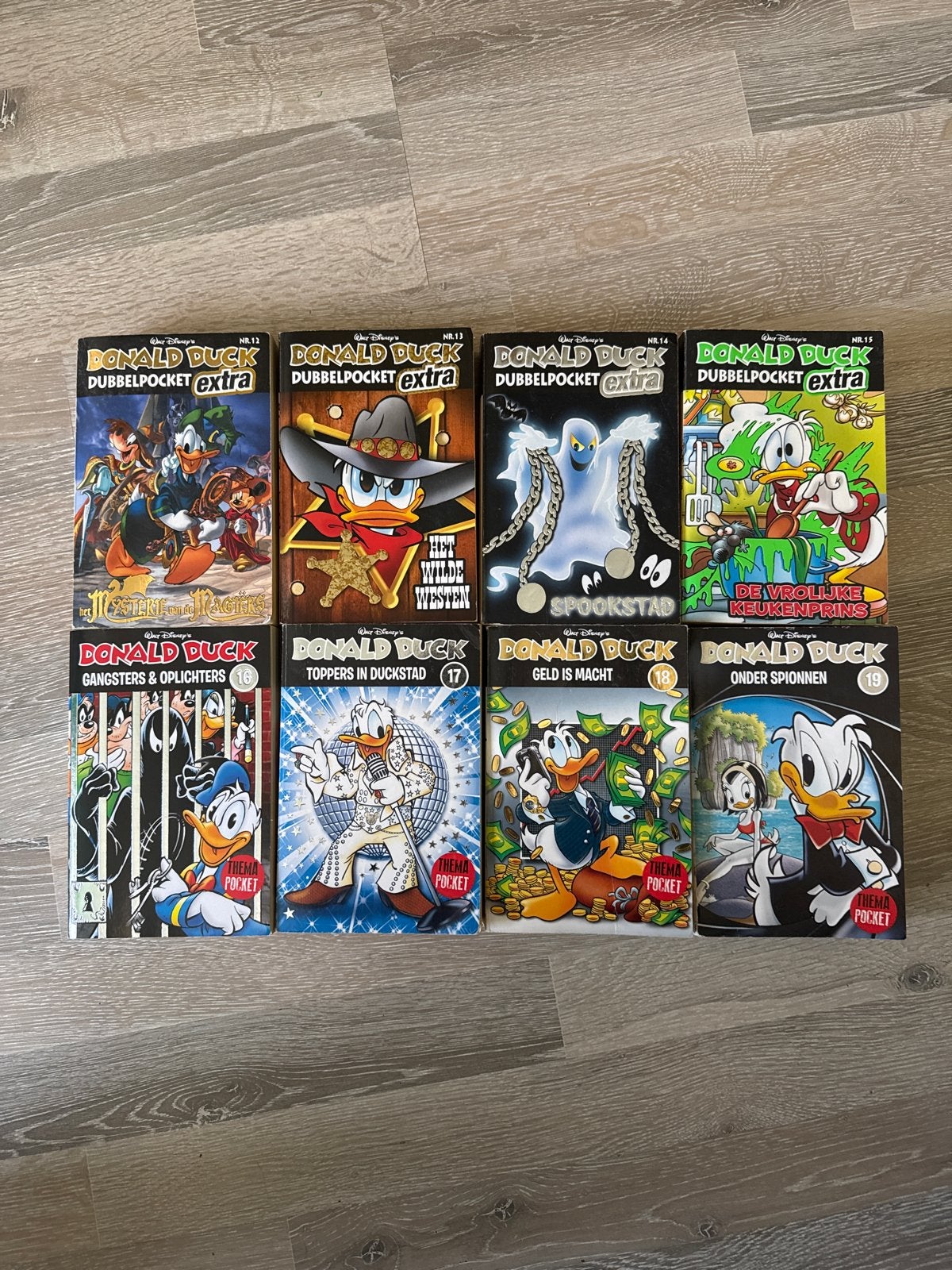 Donald Duck Dubbelpocket Extra & Themapocket (8 stuks), Meerdere stripboeken, Ophalen of Verzenden, Gelezen