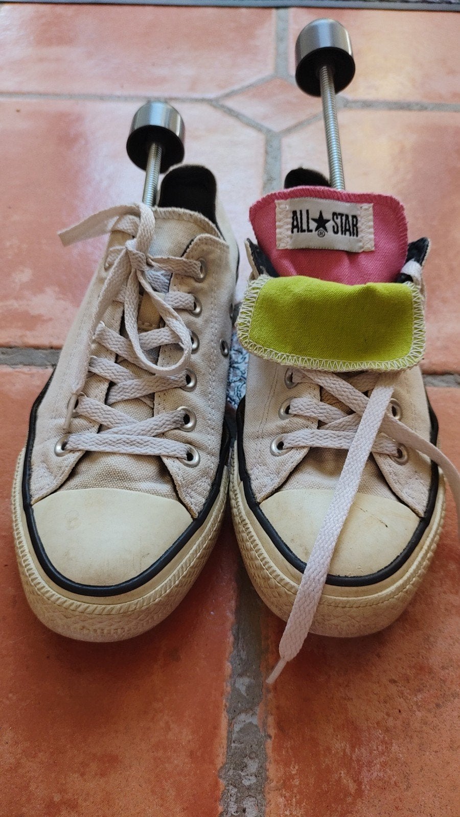 Leuke witte All Stars met gekleurde tong - Maat 39, Wit, Ophalen of Verzenden, Sneakers of Gympen, Converse All Stars