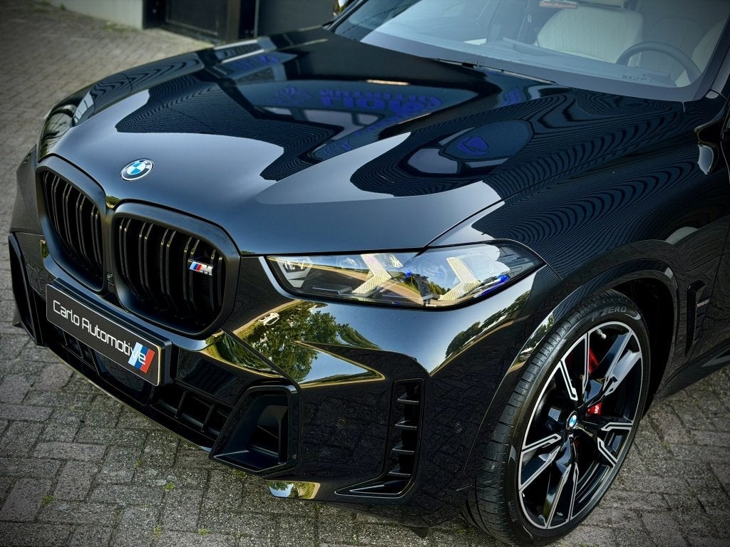 BMW X5 M60i xDrive B&W|PANOSKY|SOFT|MASSAGE|HUD|360 VOL!, Auto's, BMW, Dealer onderhouden, Gebruikt, 4395 cc, Zwart