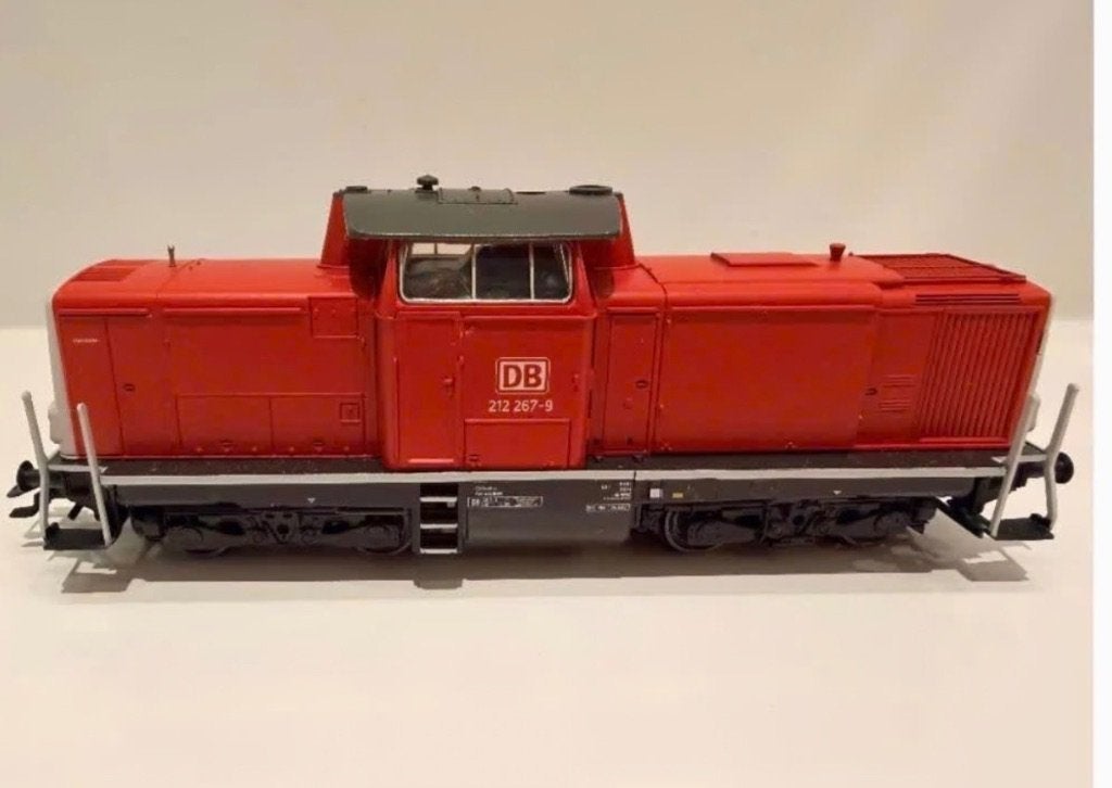 Marklin DB BR 212 digitaal hoog vermogen motor, Ophalen, Wisselstroom, Locomotief, Zo goed als nieuw