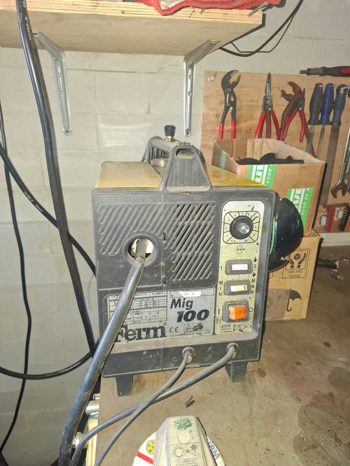 Ferm Mig 100 Lasapparaat - Compact en Krachtig, Ophalen of Verzenden, Gebruikt, Minder dan 150 ampère, Co2