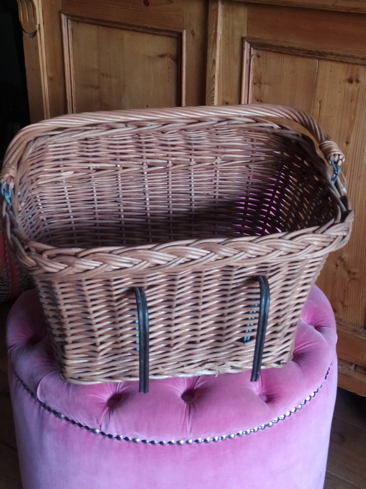 Vintage rieten fietsmand met stuurbevestiging, Fietsen en Brommers, Ophalen of Verzenden, Gebruikt, Fietsmand, Stuurbevestiging