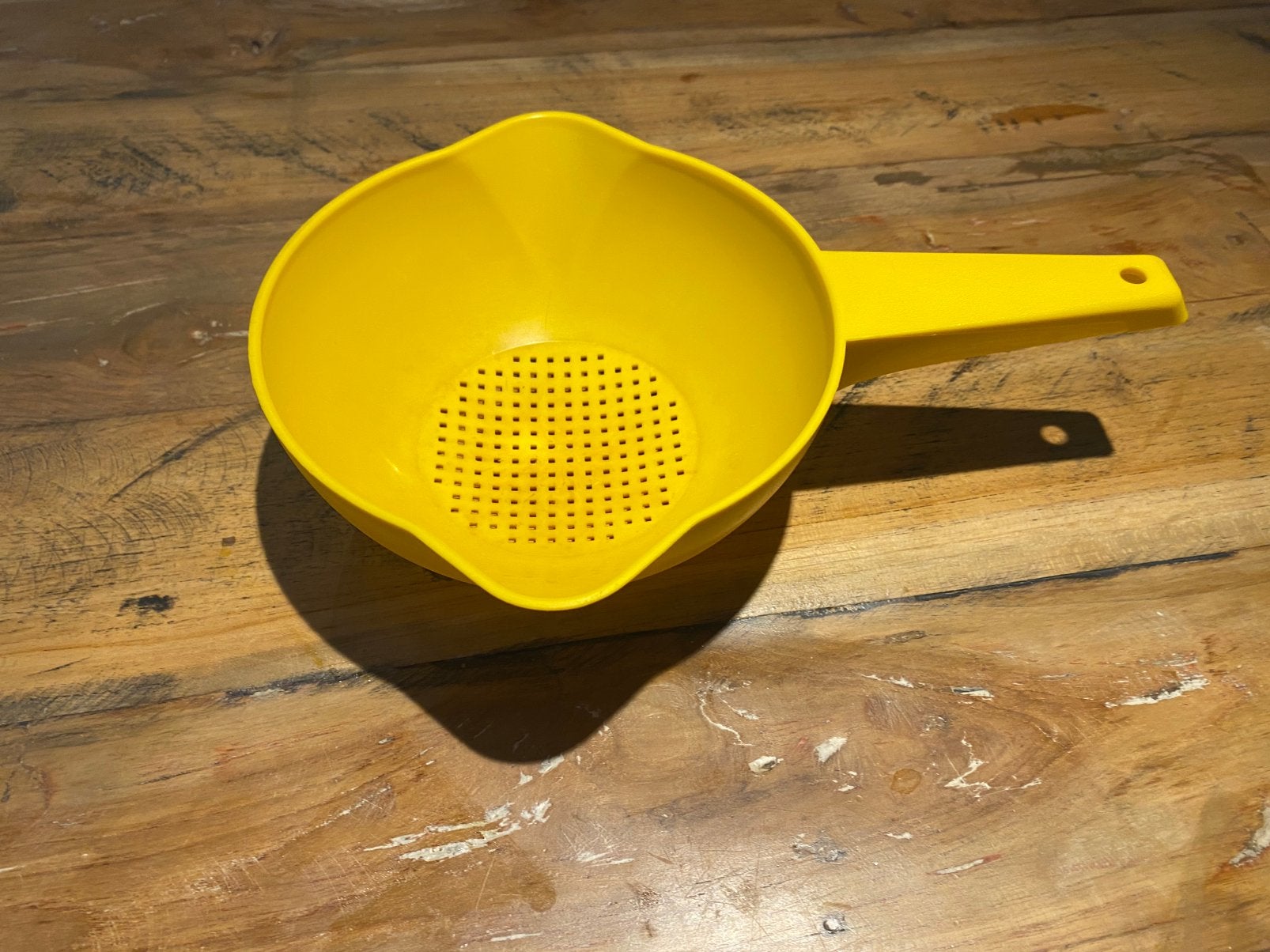 Tupperware hand vergiet, Ophalen of Verzenden, Geel, Overige typen