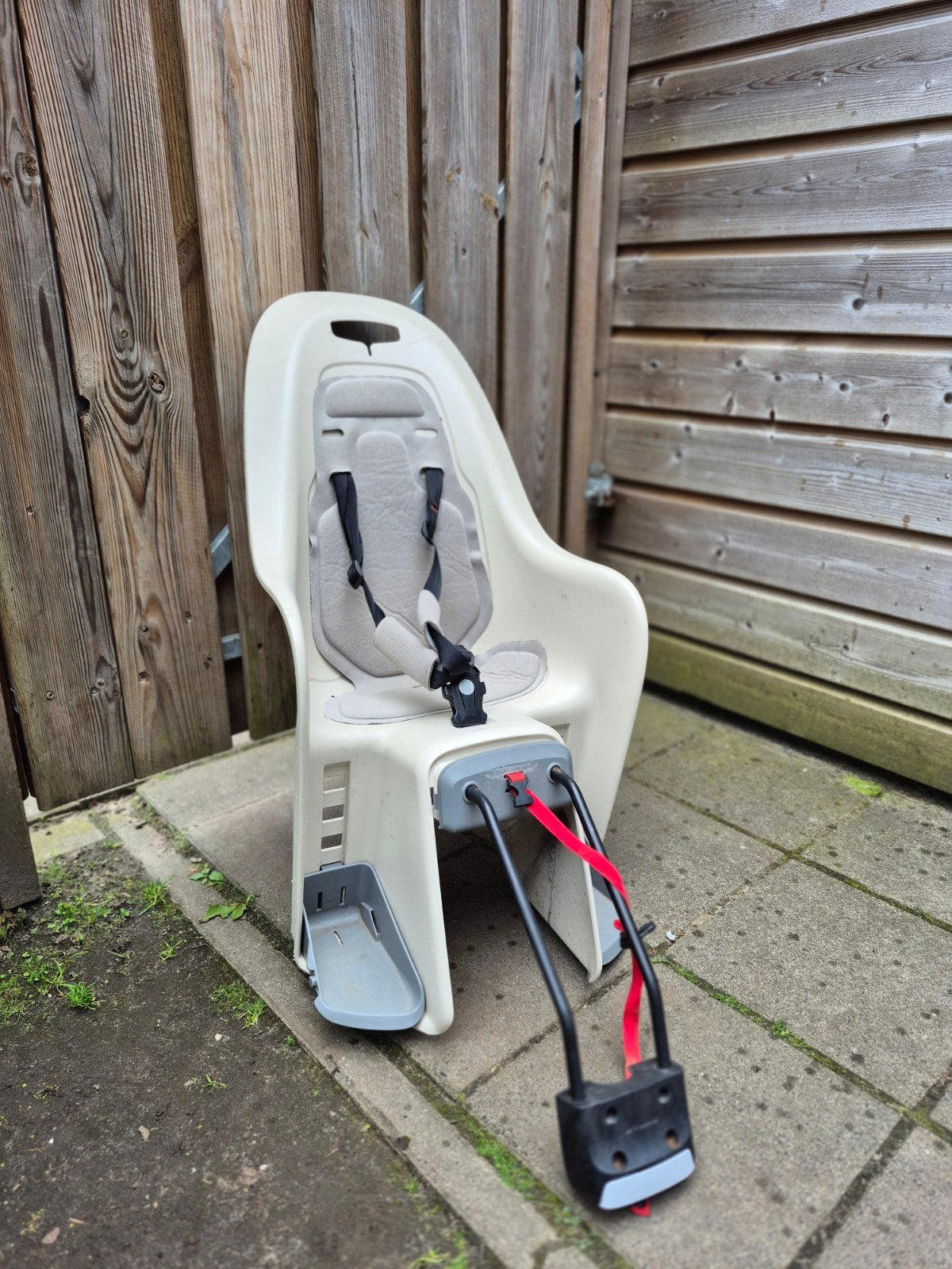 Universeel kinderzitje fiets - Achterzitje met voetsteuntjes, Fietsen en Brommers, Fietsaccessoires | Fietsstoeltjes, Achterzitje