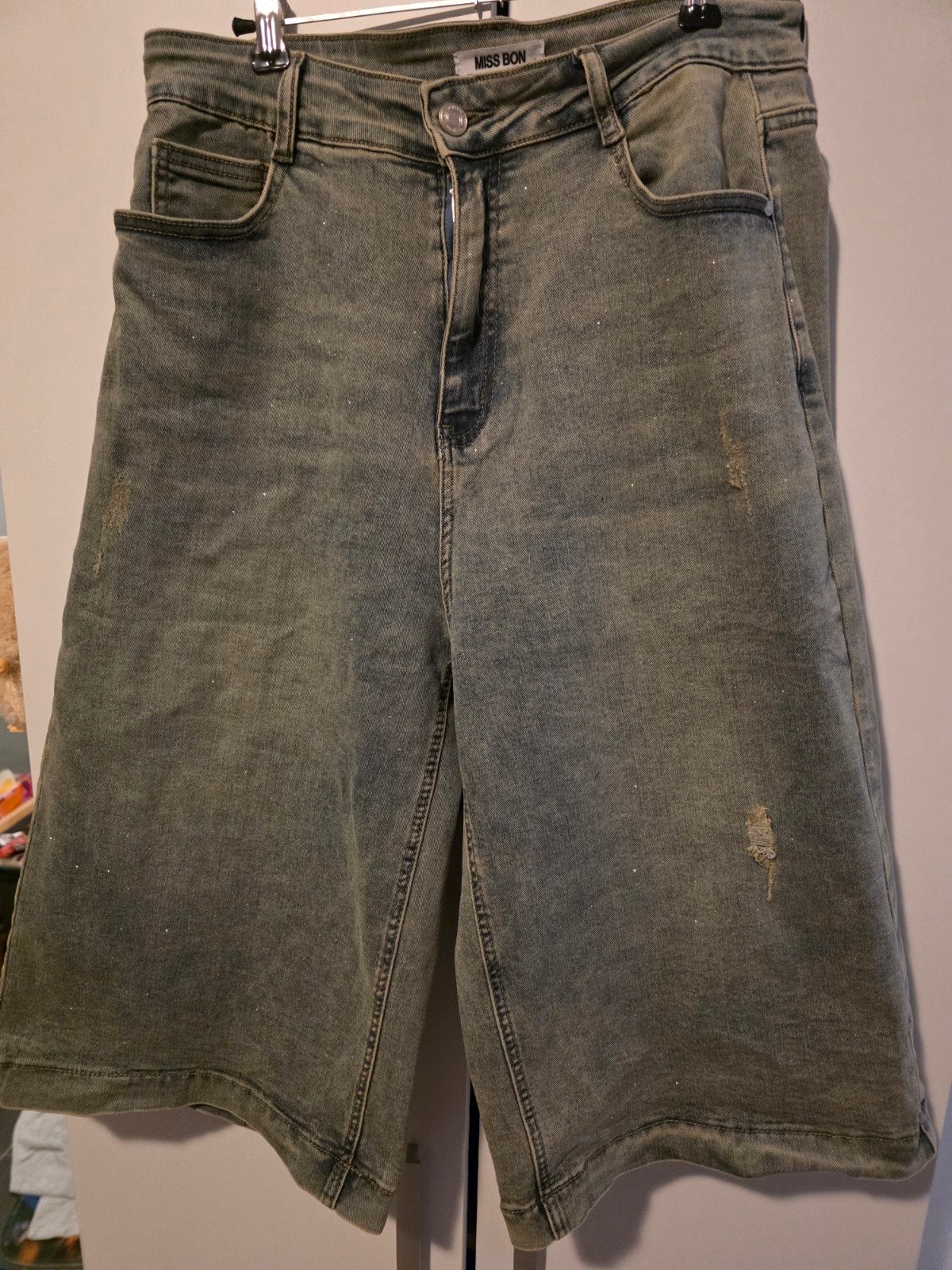 Nieuwe Miss Bon jeans bermuda met glitter, maat 42, Kleding | Dames, Blauw, Maat 42/44 (L), Miss bon, Nieuw