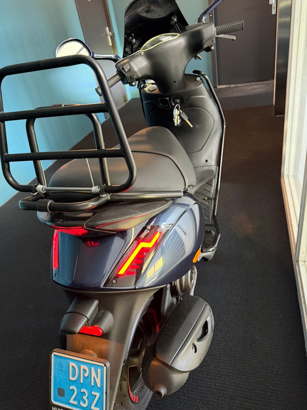 Piaggio ZIP New Model 2018 Injectie snorscooter, Ophalen, Zo goed als nieuw, Benzine, Overige modellen
