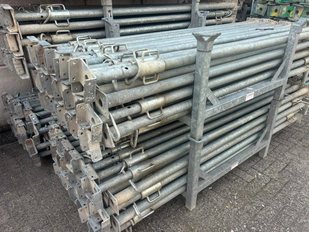 Zeer nette Schroefstempels / Bouwstempels 250/450 cm, Doe-het-zelf en Verbouw, Steigers, Ophalen, Zo goed als nieuw, Overige typen