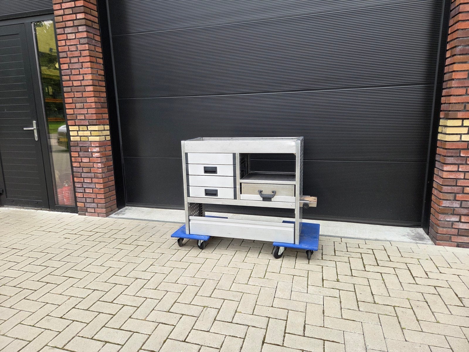 aluca bedrijfswagen inrichting bedrijfswageninrichting, Ophalen