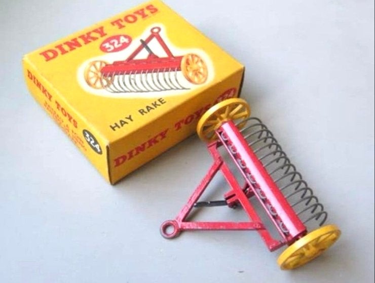 Dinky Toys 324 Hay Rake met originele doos, Ophalen of Verzenden