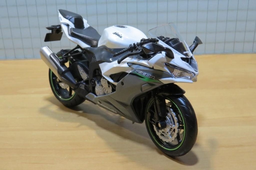 Kawasaki Ninja ZX-6R 636 white/blk 1:12, MayCheong, Nieuw, Ophalen of Verzenden, 1:9 t/m 1:12