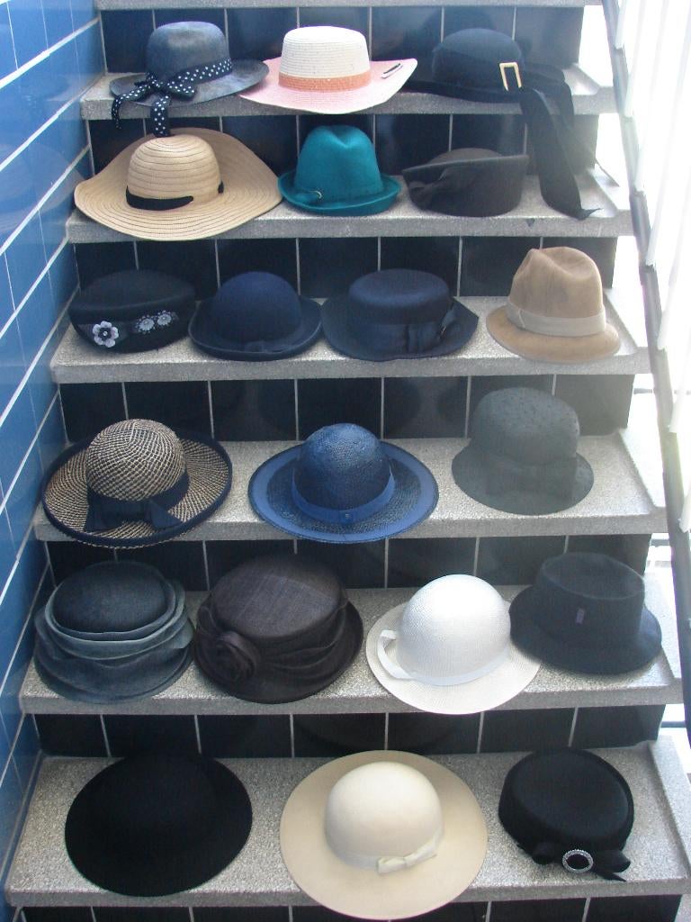 Vintage en nieuwe hoeden. Los te koop., Vintage, Ophalen of Verzenden, Zo goed als nieuw, Hoed