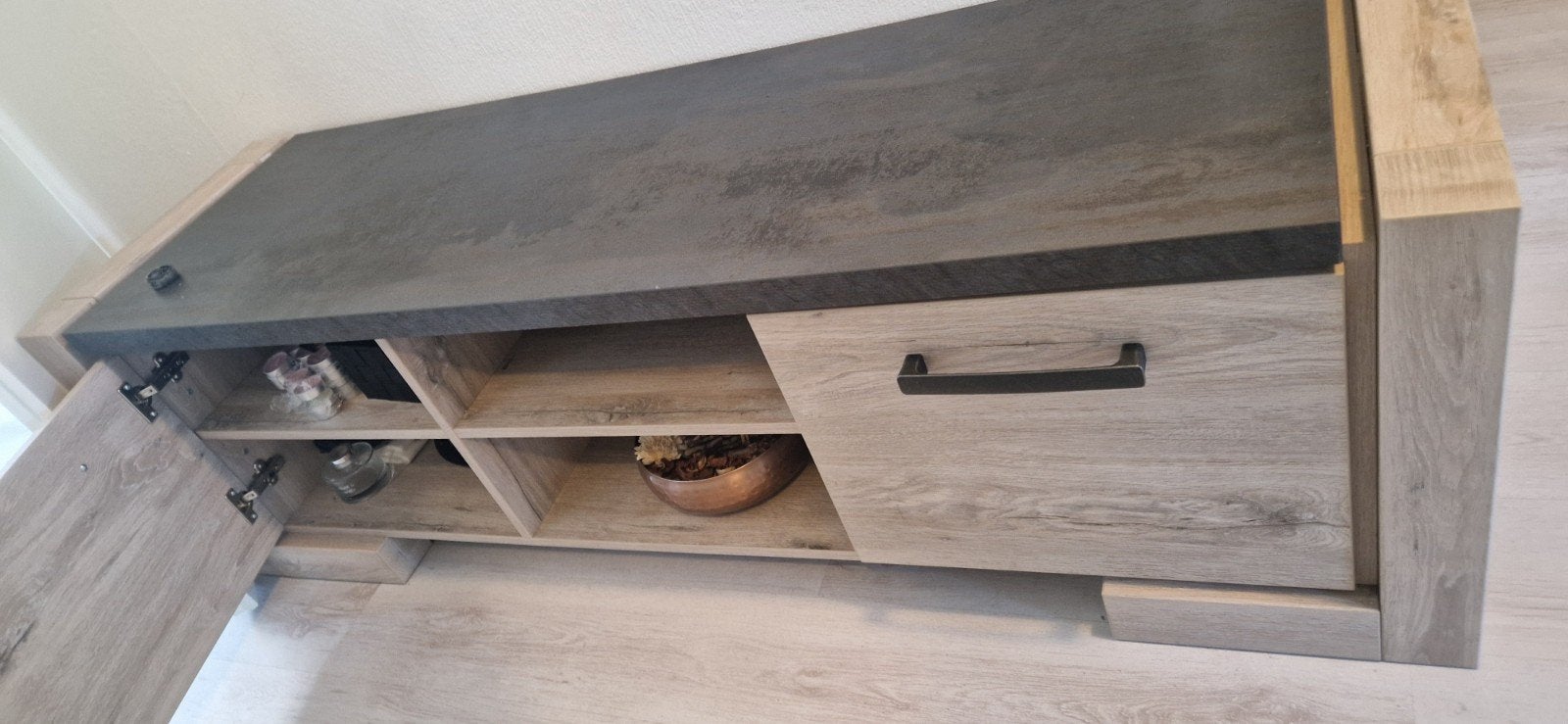 Modern TV-meubel/dressoir met opbergruimte, Ophalen, Gebruikt, 150 tot 200 cm, Modern