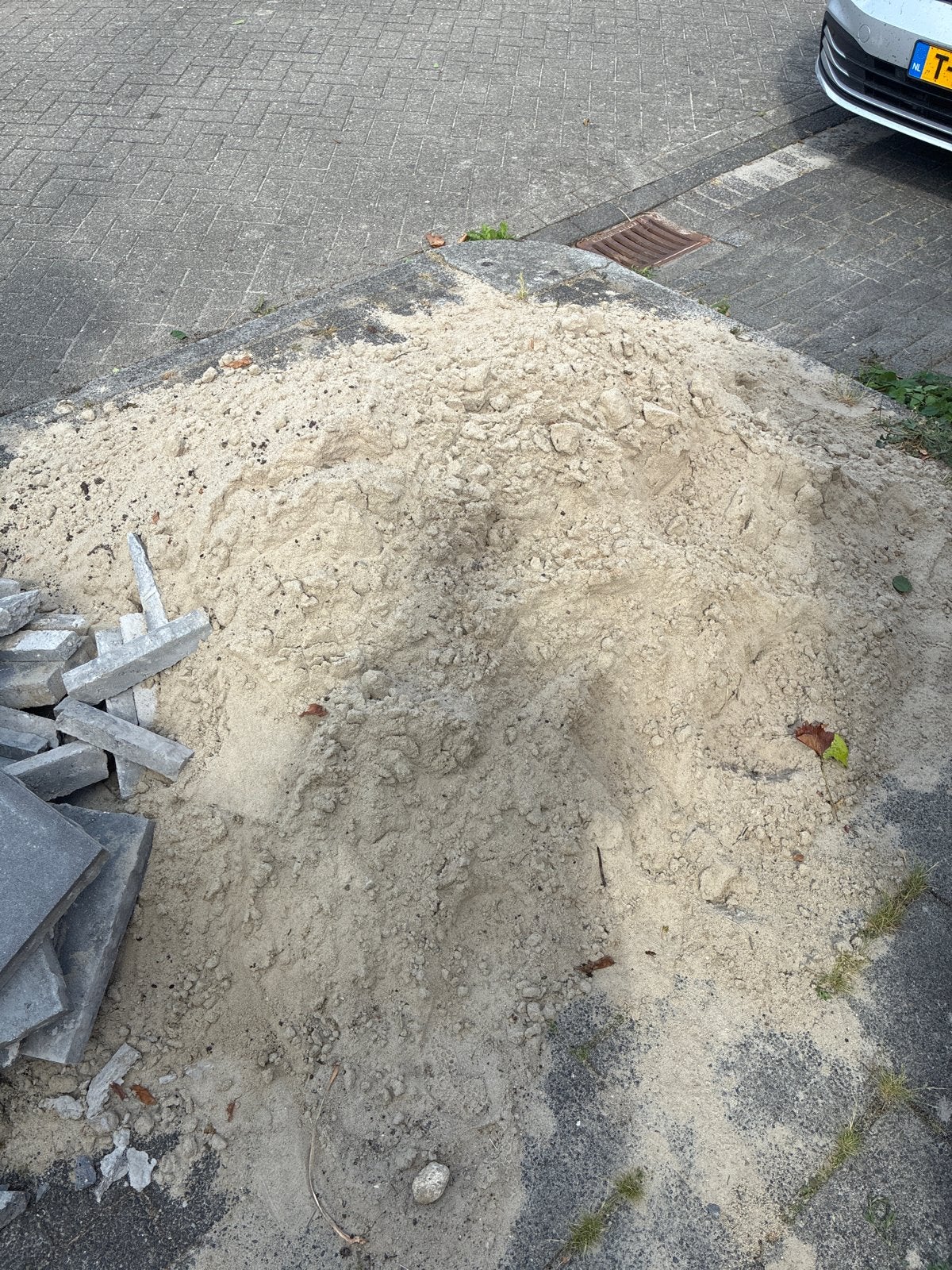 1 kub Gratis ophoogzand/straatzand af te halen, Ophalen, Gebruikt, Straatzand