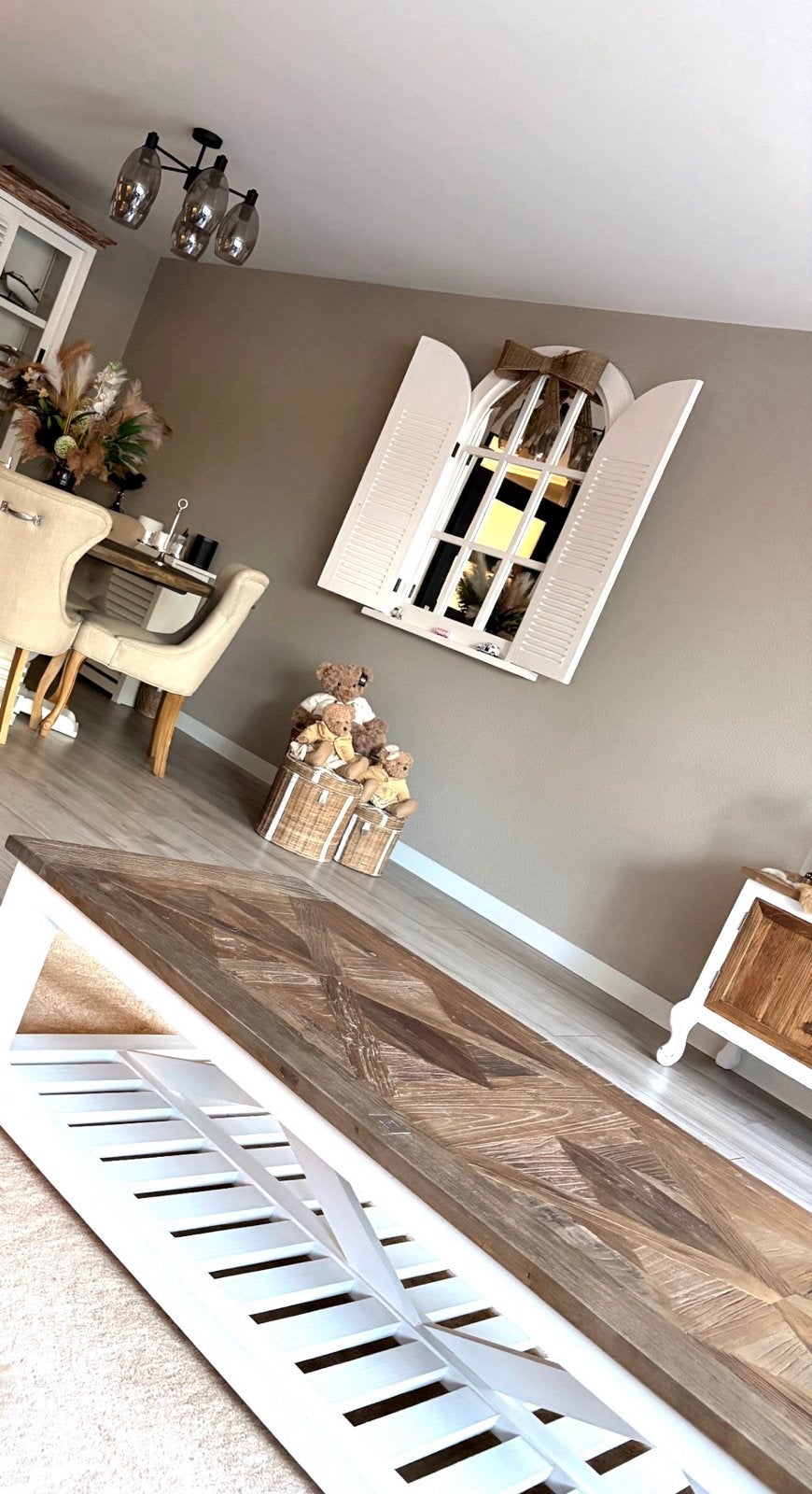 Riviera Maison Salontafel - Hout met wit onderstel, Huis en Inrichting, Tafels | Salontafels, Ophalen, 100 tot 150 cm, 50 tot 100 cm