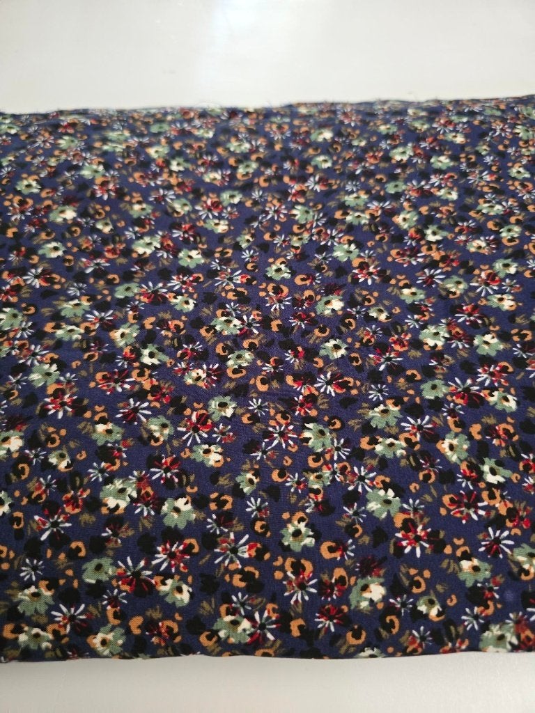 viscose blauw tiny flowers (110), Overige materialen, Blauw, 120 cm of meer, Ophalen of Verzenden